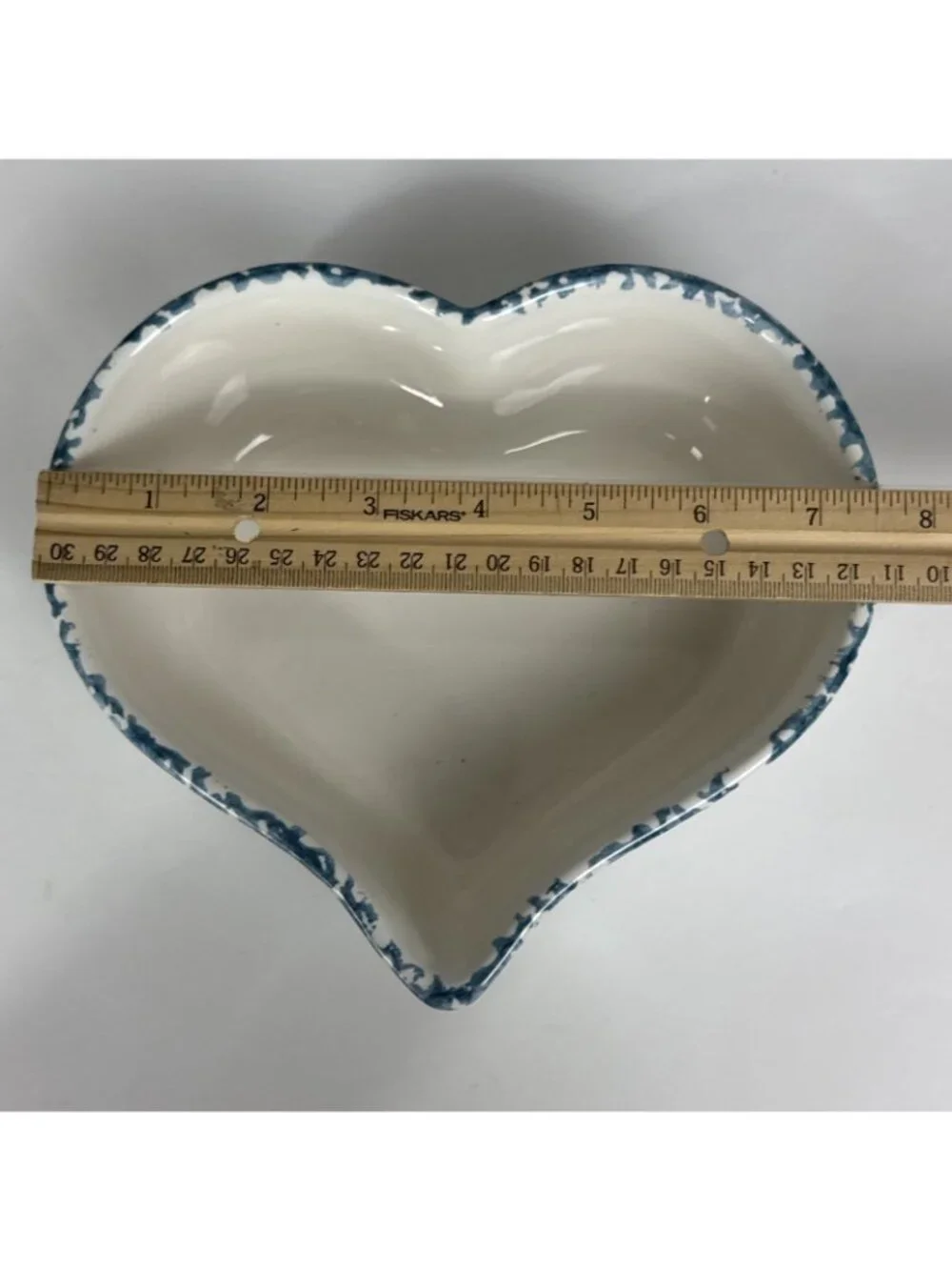 1990s Loan An Ceramic Heart Blue Spongeware 7.5
